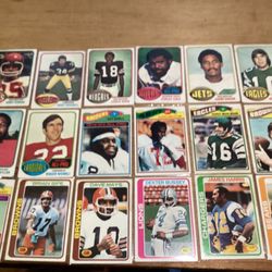 1976 and 1977 and 1978 NFL Football Topps card lot of 18  