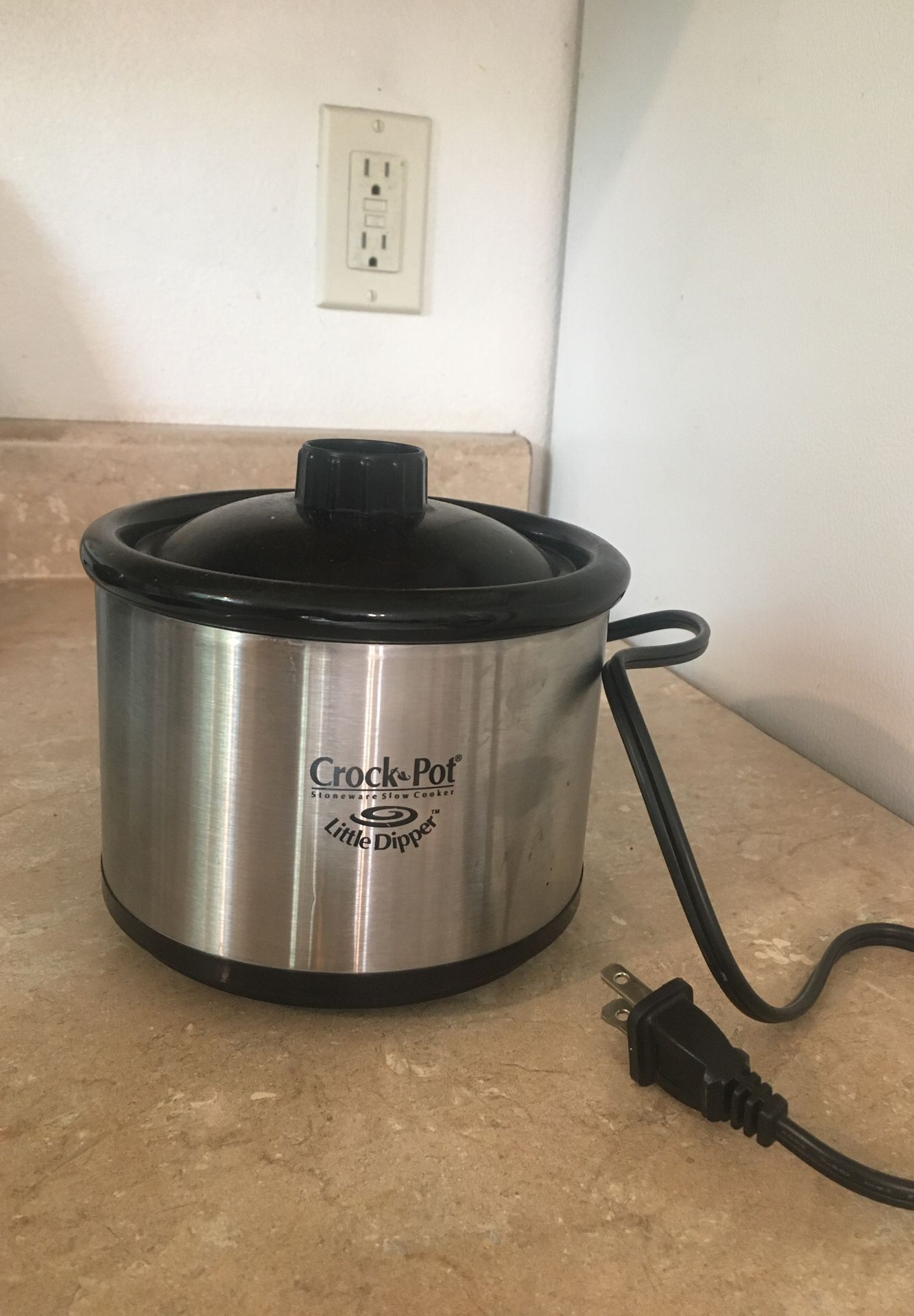 Crock pot slow cooker