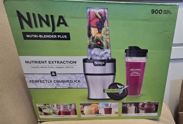 Ninja Nutri-Plus Personal Blender, 900PW, (3) 20oz Cups, Silver, BN301
900-peak-watt push-to-blend motor for smoothies & sauces. (3) 20-oz cups, 2 spo