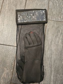 Rip Curl Black Surf Gloves in Mesh Storage Pouch