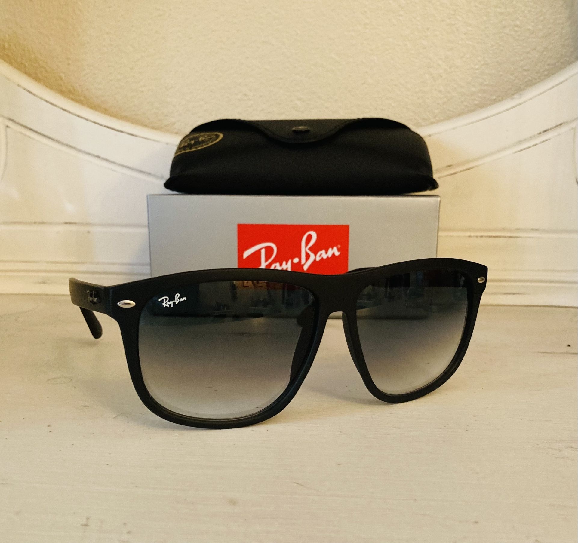 NEW Rayaban Boyfriend Sunglasses 🕶️