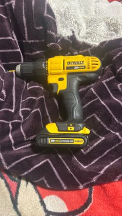 DEWALT 12-volt Max 3/8-in Keyless Cordless Drill