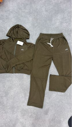 Alo Yoga Two-Piece  Set
