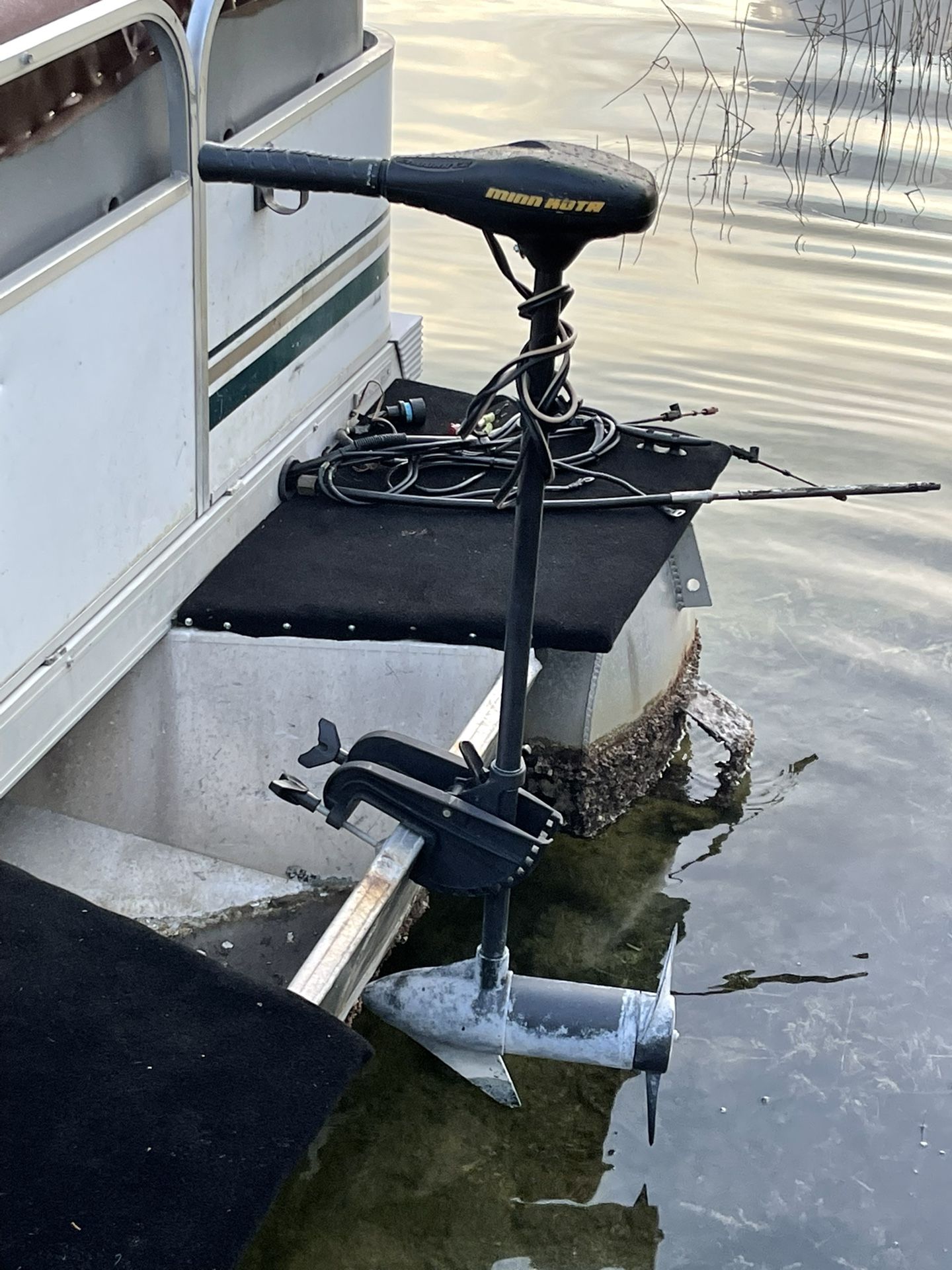 55lb Thrust Saltwater Transom Mounted Trolling Electric Trolling And Water Tender Boat (Sundophin Boat ) And Battery 12v