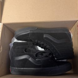 Black High Top Vans 
