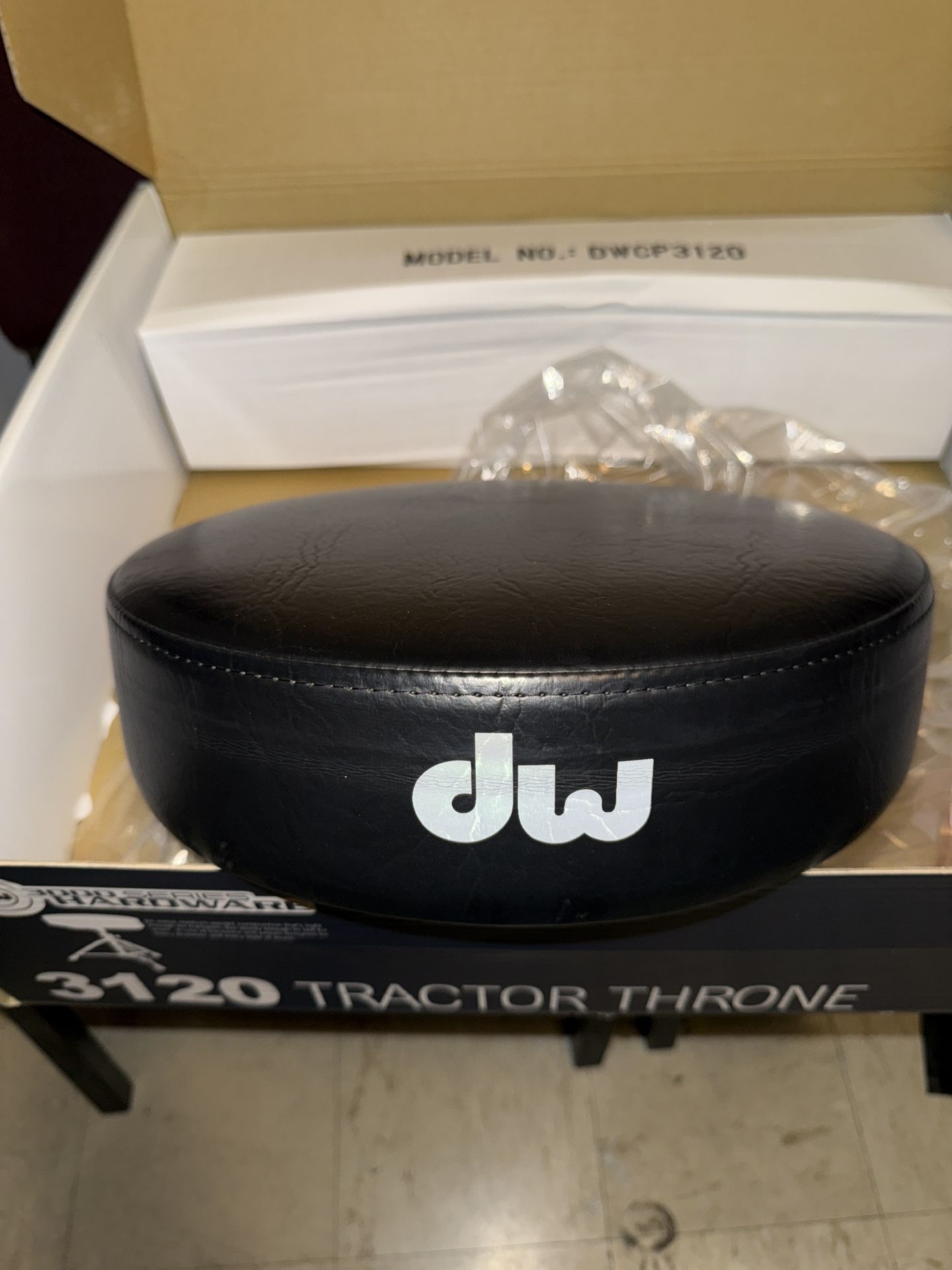 DW Throne