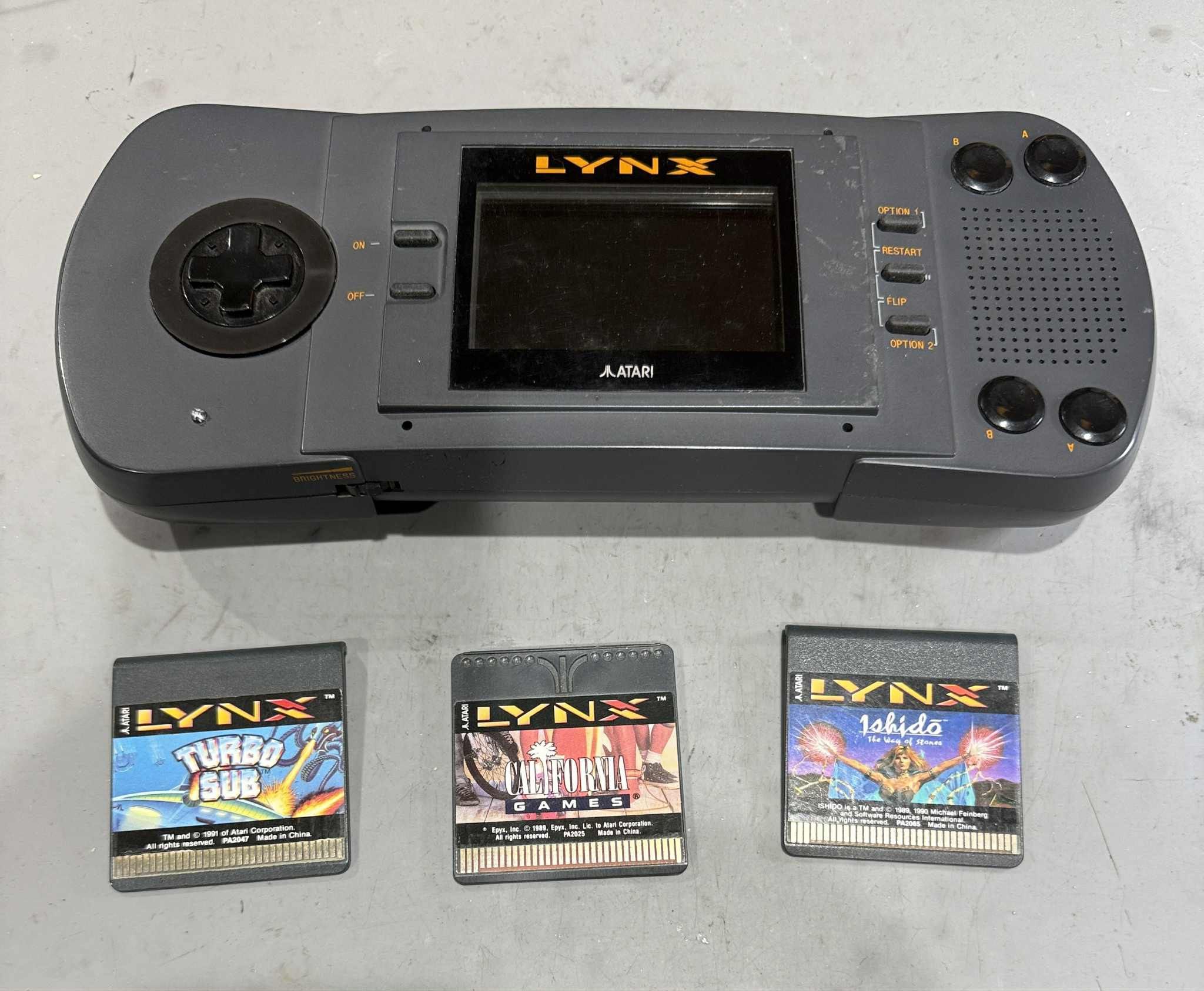 Atari Lynx W 3 Games And Carry Case