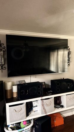 75" Toshiba TV Smart