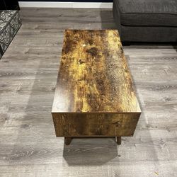 Wood Coffee Table. Light Weight 