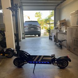 Dual-motor high-speed electric scooter