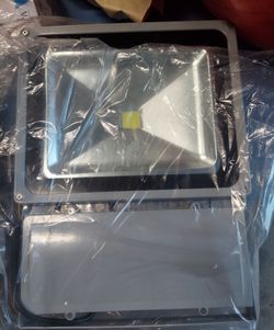 100 watts LED Flood Light 39X30X13 Cm