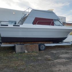 Boat Cabin Cruiser Fly Bridge