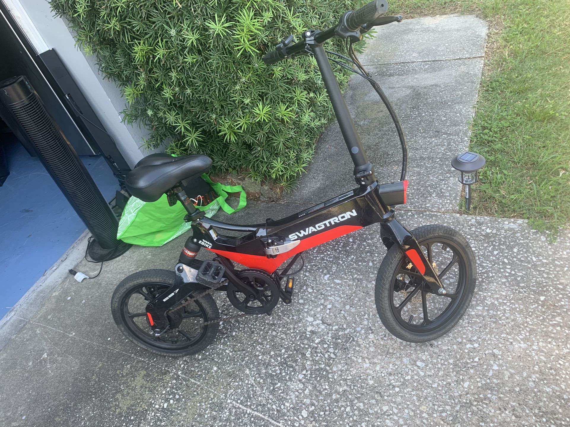 Swagtron EB-7 ( Electric Bicycle)