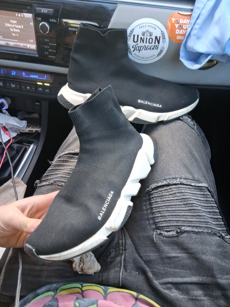 Black And White Speed Trainers Size 10