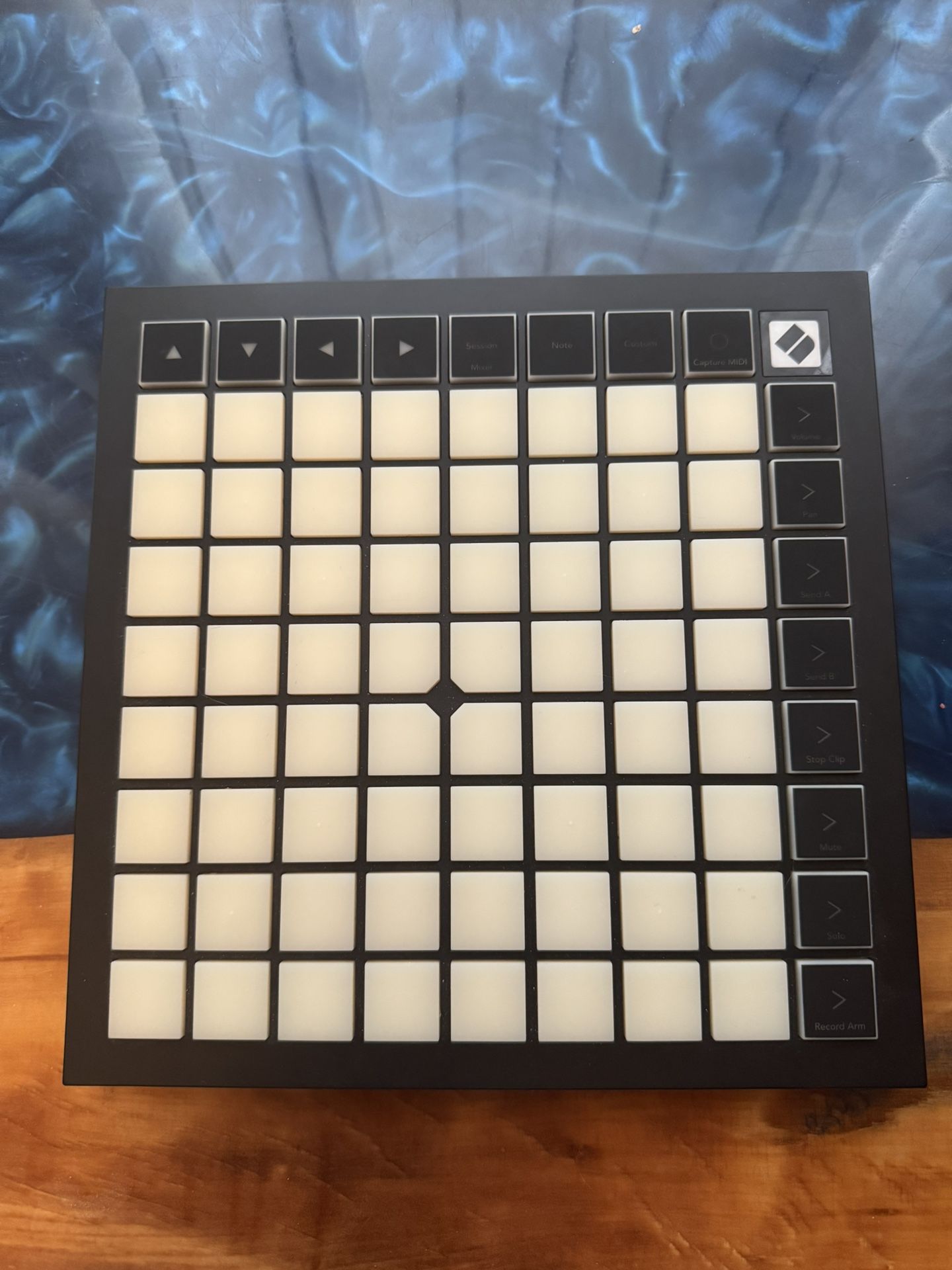 Novation LaunchPad X Midi controller
