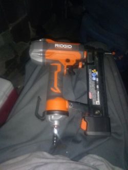 RIGID PNEUMATIC 18 GA NARROW CROWN STAPLER