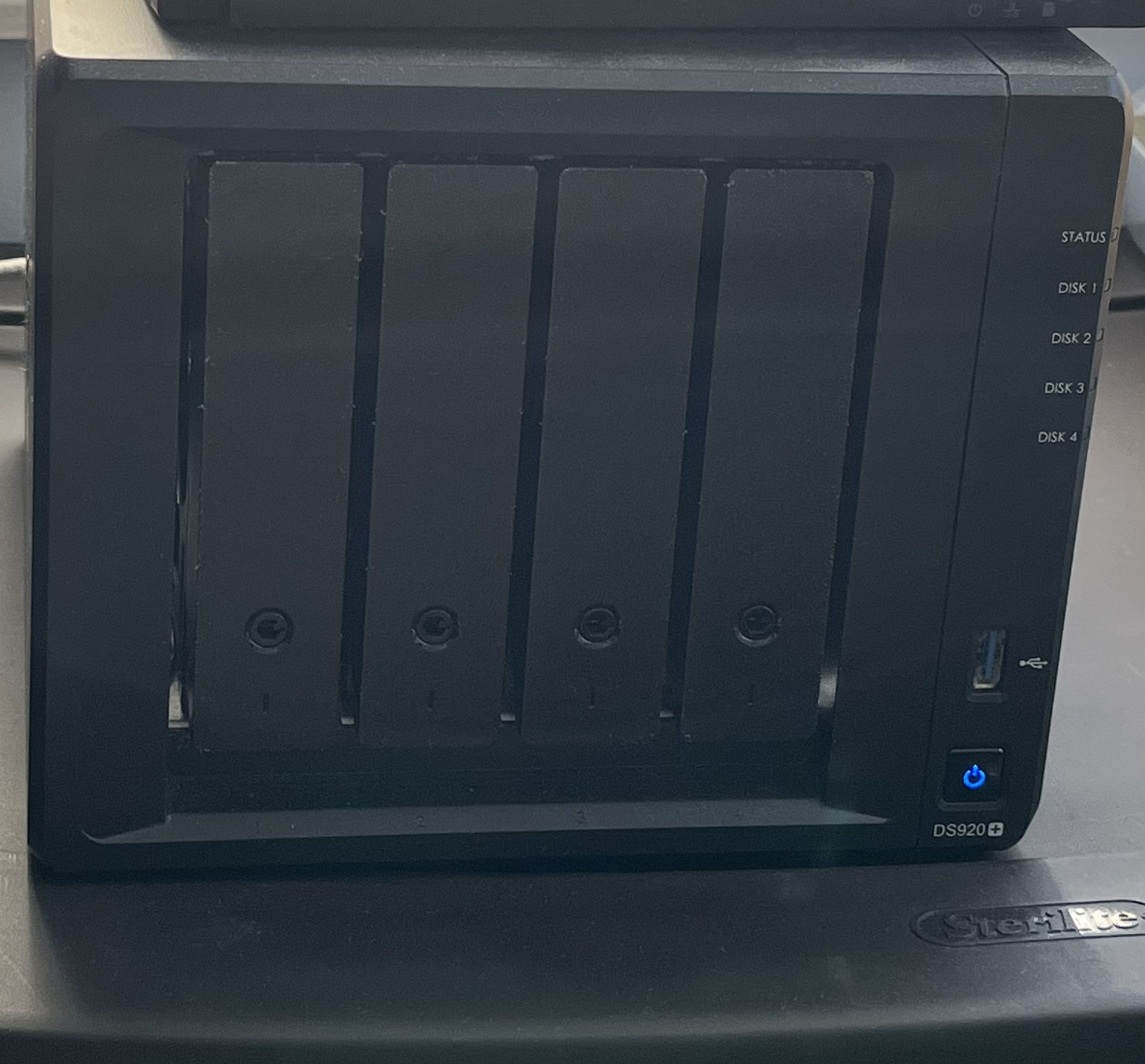 Synology DS920+ With 8TB Storage
