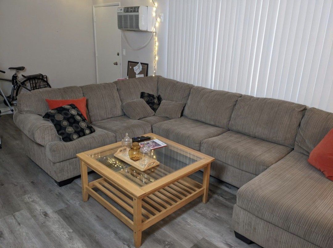 Large Sectional Couch, 11'8" x 7'8"