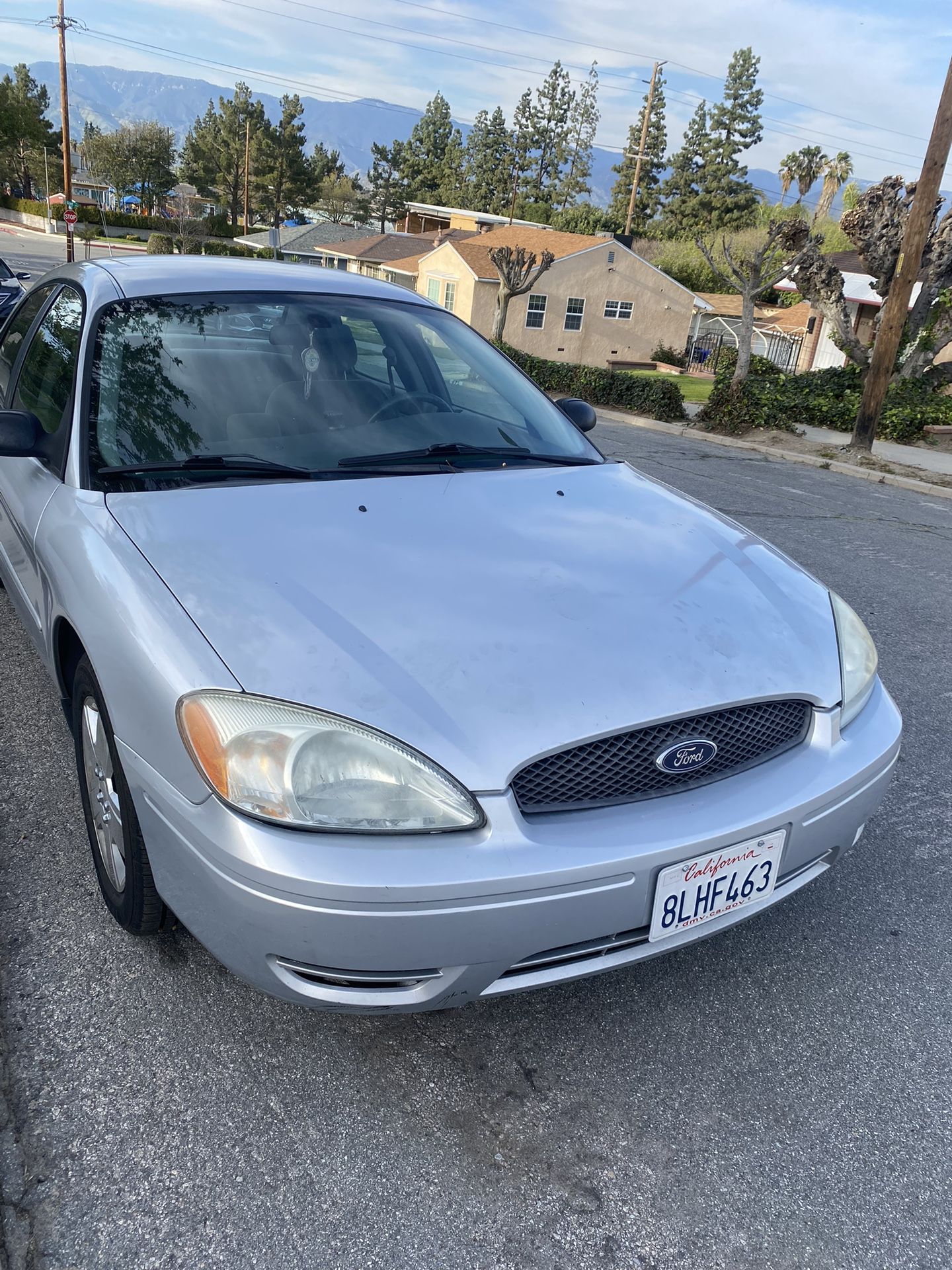 2004 Ford Taurus