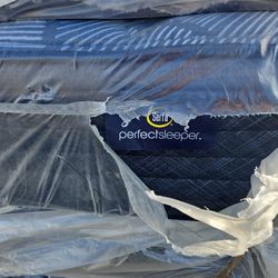 Serta perfect Sleeper  Queen 
