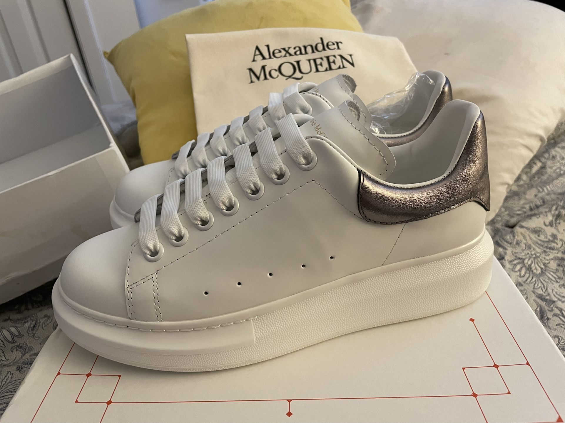 Alexander McQueen Silver Back Size 40