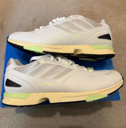New w/box adidas Originals ZX4000 White Sneakers with Pale Yellow & Lime, sz9.5