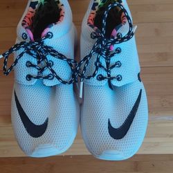 Nike Roshe One Fb Kids 4y Size 5