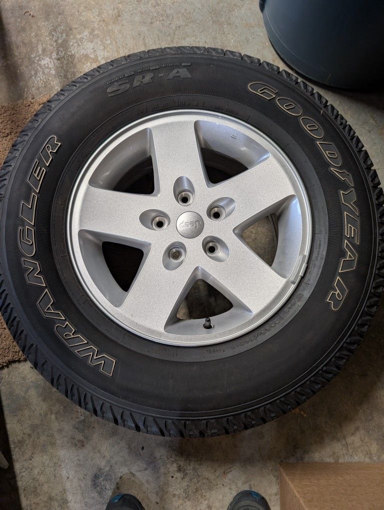 Jeep OEM 17" Rim with New Goodyear Tire