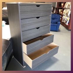 5 drawers dresser / Five drawers dresser