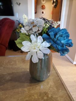 Hand painted acrylic pour vase, green / gold