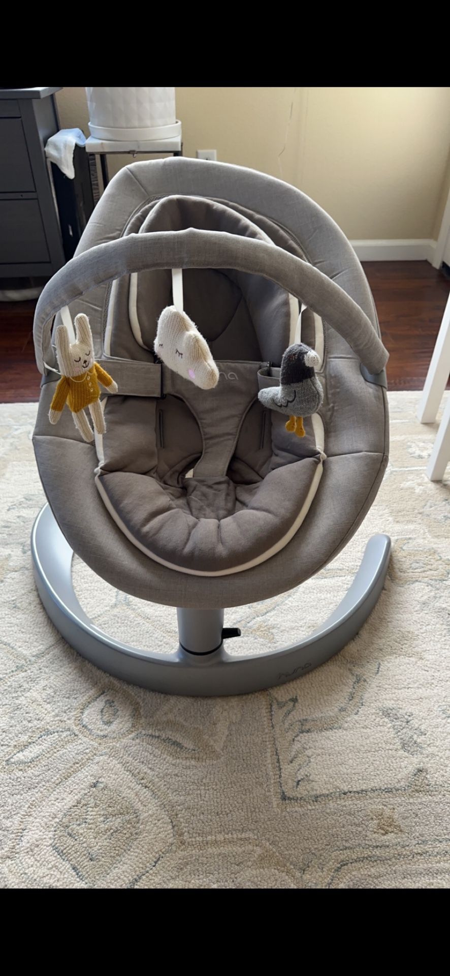 NUNA swing
