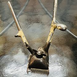 Vintage 1950s Manual Hair Clippers (No Markings)
