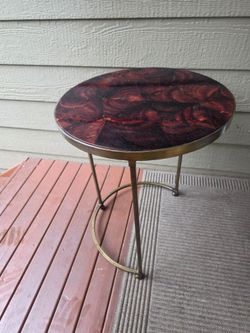 Ethan Allen Round Accent Table with Faux Tortoise Shell Top & Iron Base
