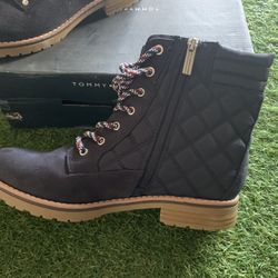 New ! TOMMY JEANS  women BOOT !!🥾 I Have size 6.5 And Size 9 Size 9.5