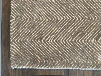 Pottery Barn Charcoal Gray Herringbone Wool Rug 8’ x 5’