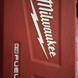 Milwaukee 1/2 Inch Impact Wrench