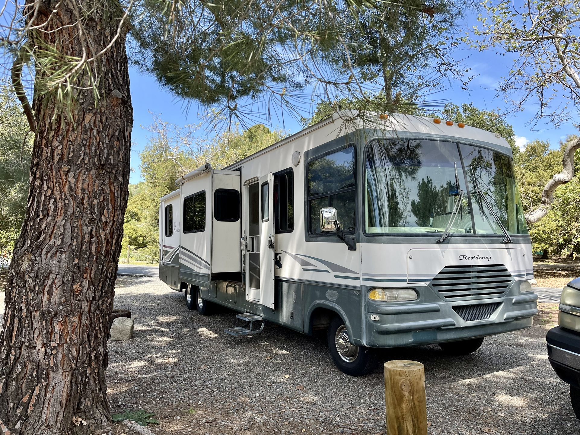 1998 Ford Residency for Sale in Huntington Beach, CA - OfferUp