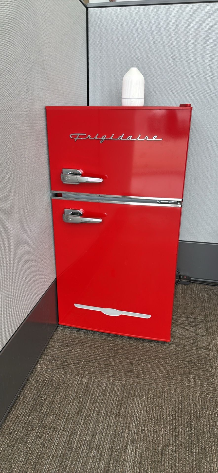 Vintage-Inspired Red Frigidaire Mini Fridge with Freezer — Retro Style, Modern Functionality