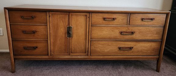 Vintage 1963 Dresser  Drexel Meridian 10 Drawer Solid Wood