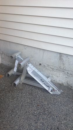 Ladder jacks