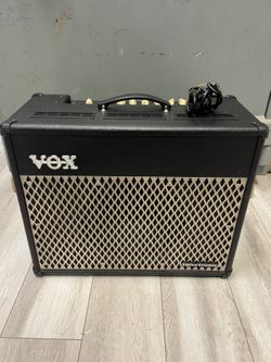 Vox VT50 Valvetronix Guitar Combo Amplifier (50 Watts, 1x12”)