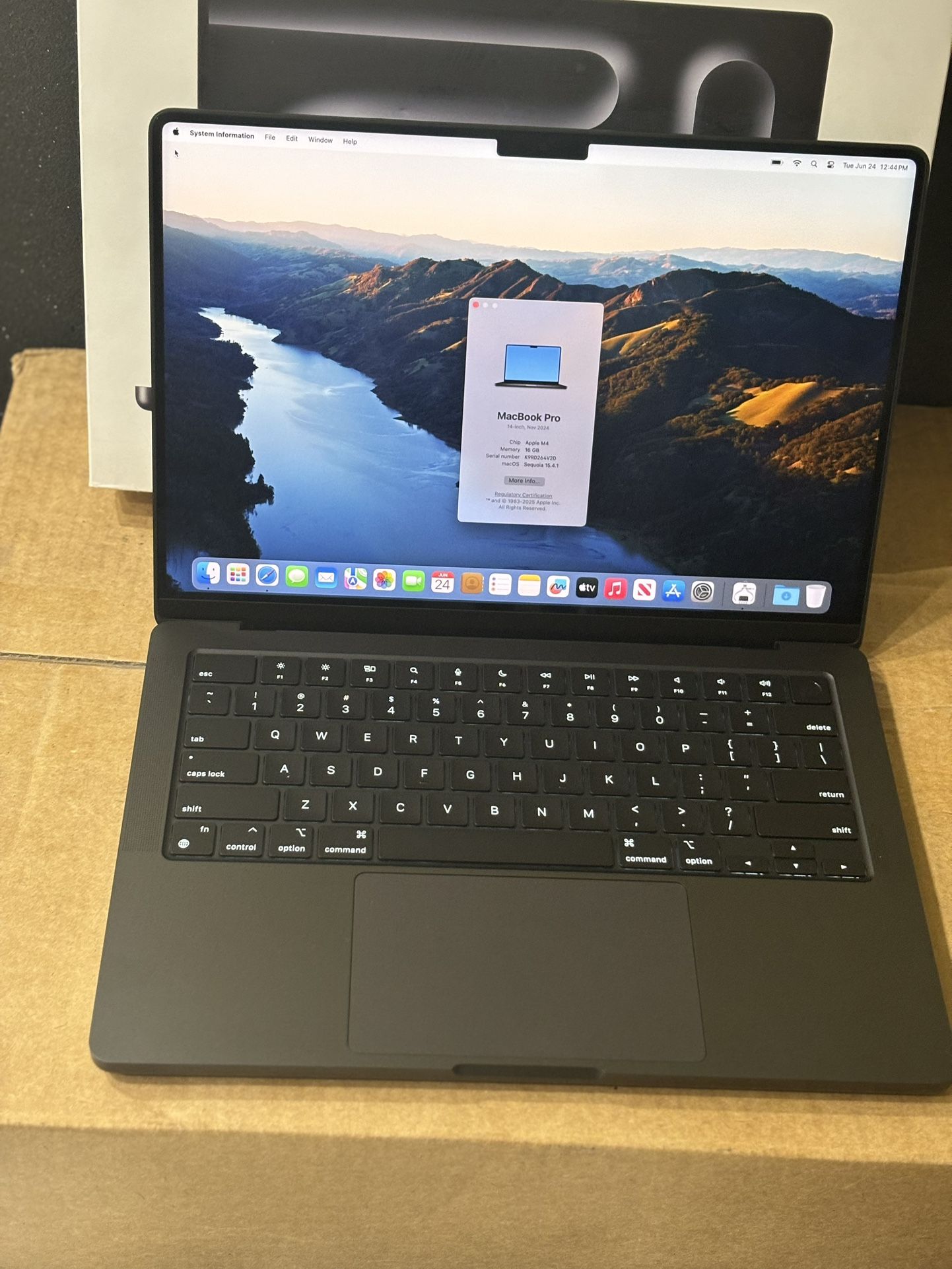 MacBook Pro 14 M4 2024 16 gb ram 512 gb ssd midnight