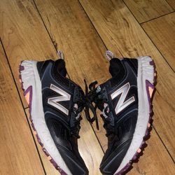 Woman’s Shoes Size 8 