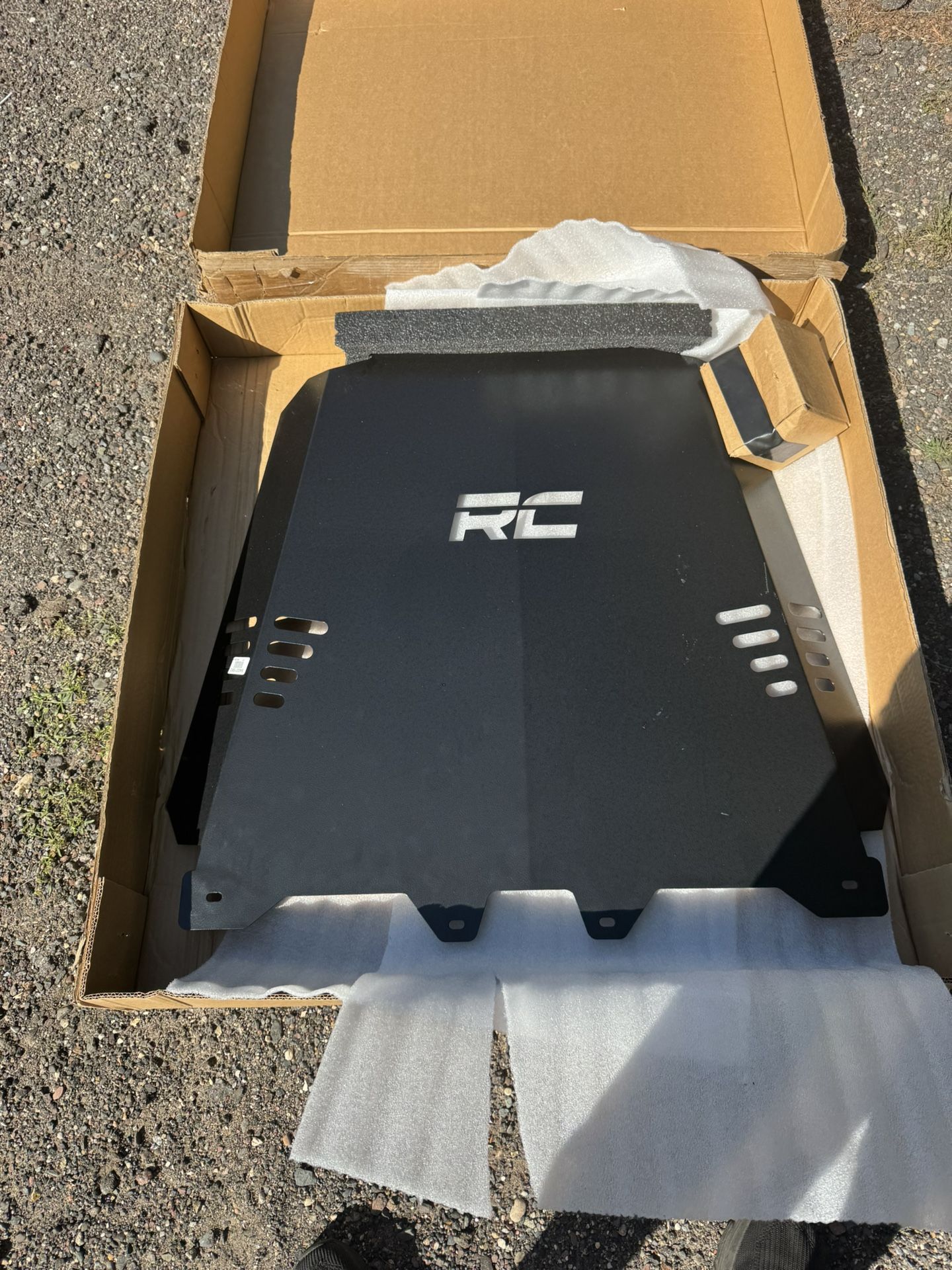 2025 Toyota Tundra Hybrid catalytic converter shield