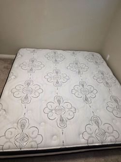 New Ashley Hybrid King Mattress