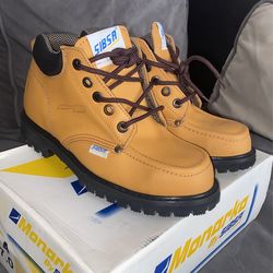 Monarka work boots