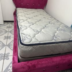 Twin Bed 