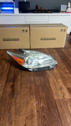 2012 2013 2014 2015 TOYOTA PRIUS RIGH PASSENGER  DRIVER SIDE HALOGEN HEADLIGHT