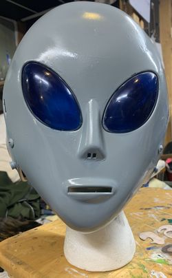 Grey Alien helmet