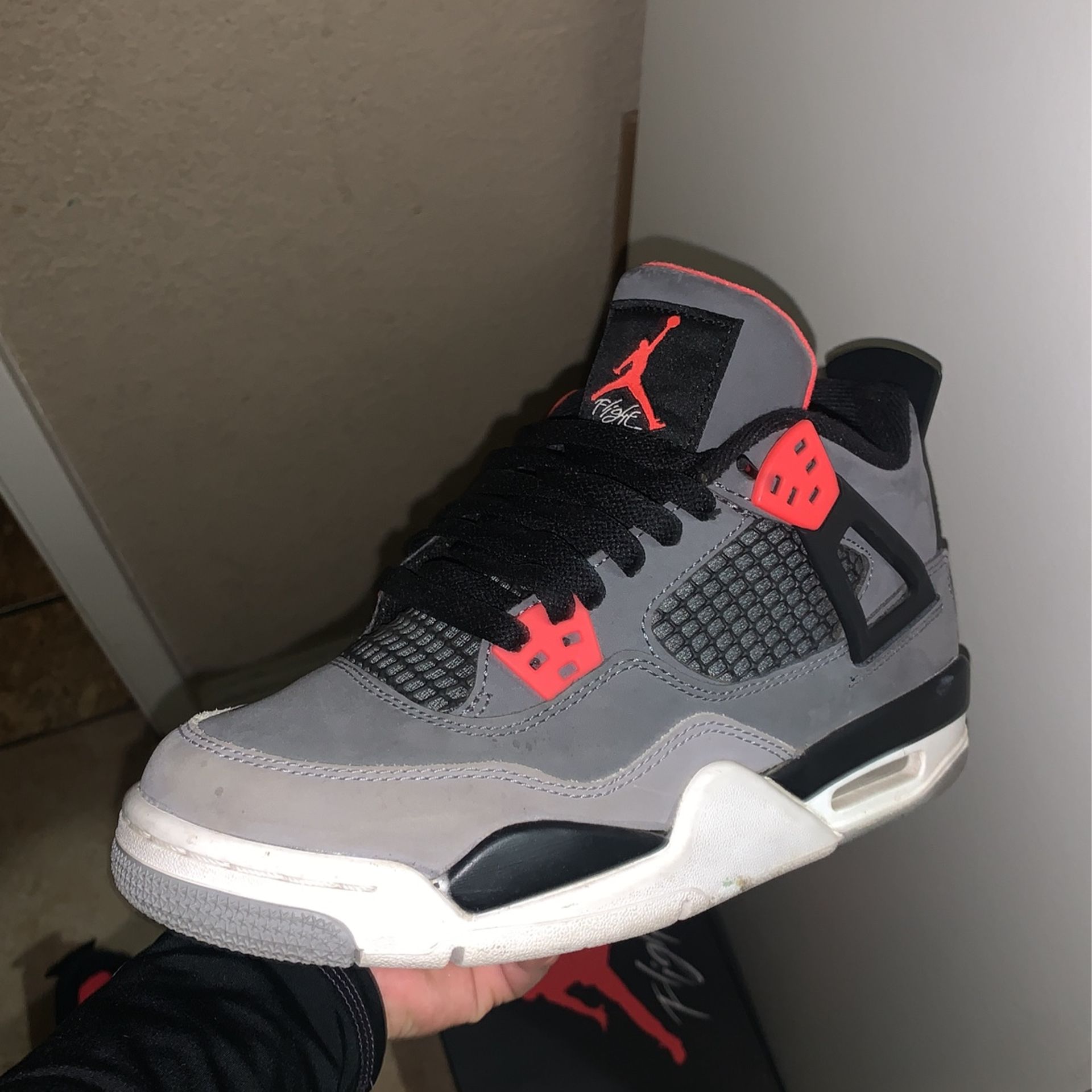 Jordan 4s